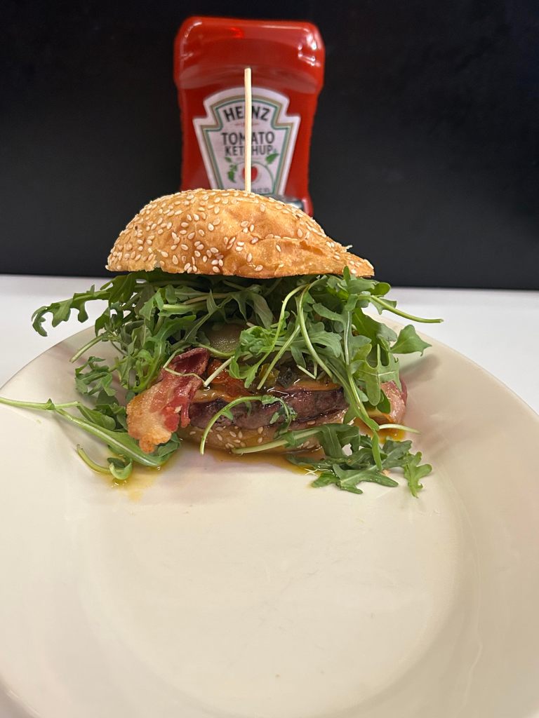 Jalapeno Red Pepper Relish Burger at Players Retreat