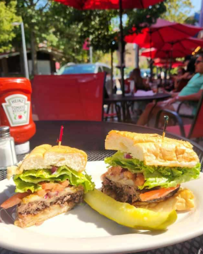 👉 Hoagie Burger – $16.95 (4 oz.) / $17.95 (6 oz.)